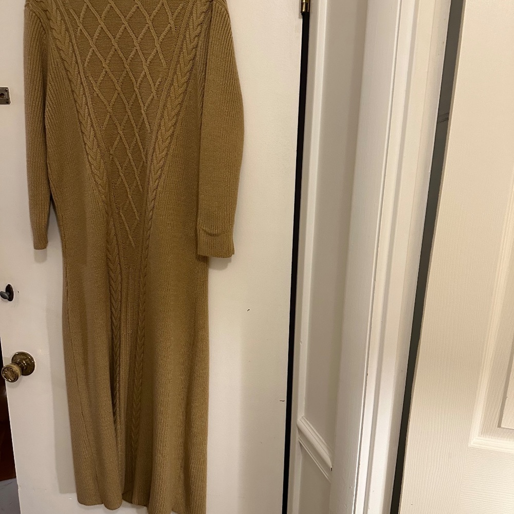 Rich Camel color maxi sweater dress  gently worn excellent condition xxl